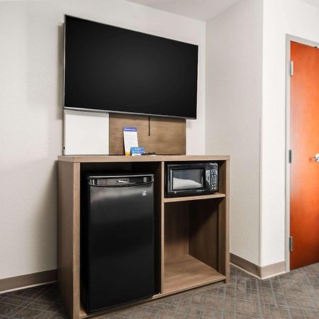 Comfort Suites Columbia Northeast - Fort Jackson Exterior photo