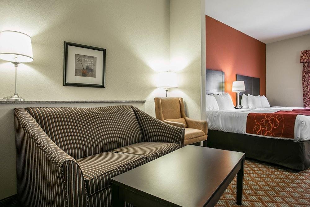 Comfort Suites Columbia Northeast - Fort Jackson Exterior photo